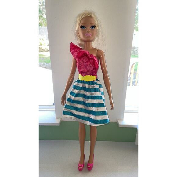 LARGE 28" BARBIE DOLL MATTEL 2013 FULLY JOINTED ELBOWS AND WRISTS G10